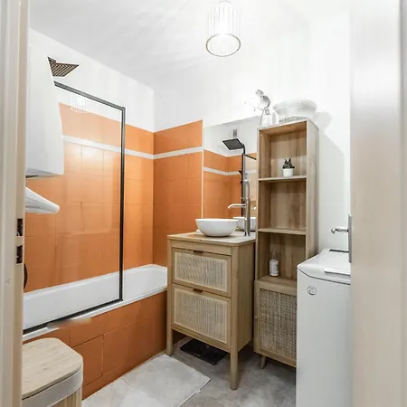 Cosy With Terrace Near Bordeaux Апартаменти Мериньяк